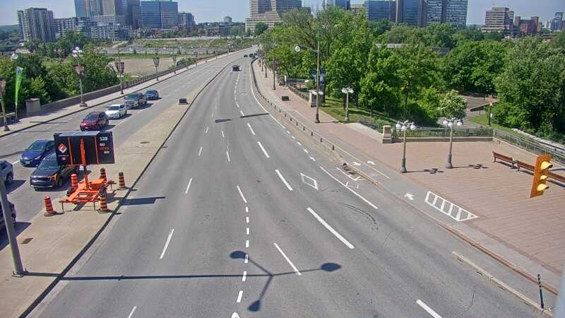 Traffic camera image at 2025-06-30 19:20:17