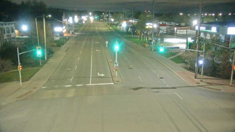 Traffic camera image at 2025-05-09 06:15:16