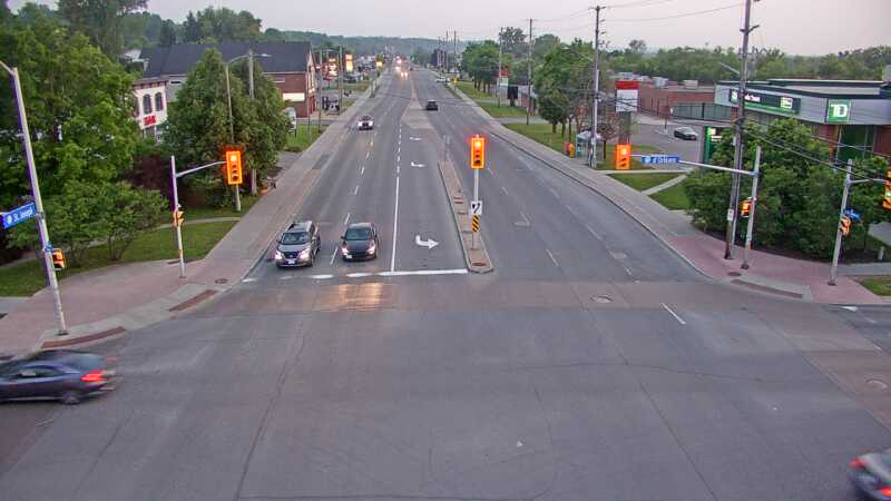 Traffic camera image at 2025-06-08 00:45:43