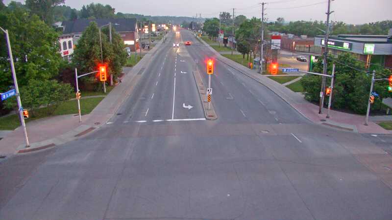 Traffic camera image at 2025-06-08 01:00:27