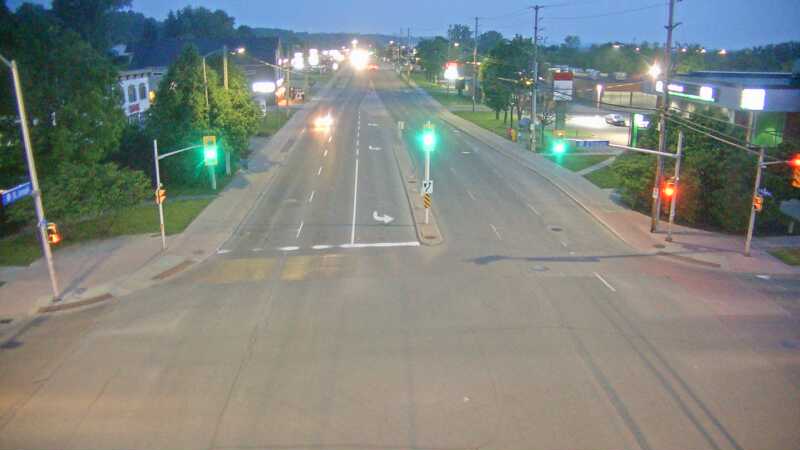Traffic camera image at 2025-06-08 01:20:33