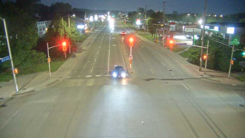 Traffic camera image at 2025-06-08 01:40:30