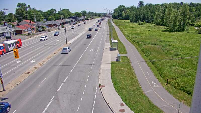 Traffic camera image at 2025-06-30 17:40:18