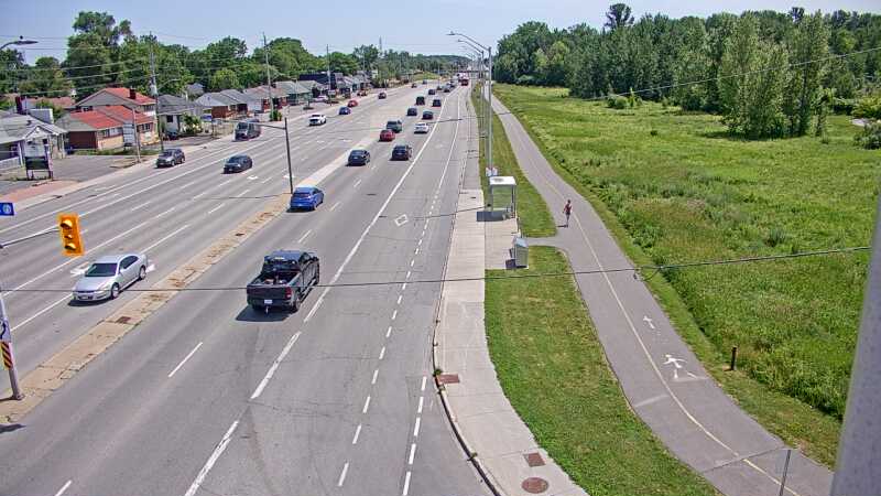 Traffic camera image at 2025-06-30 18:05:19