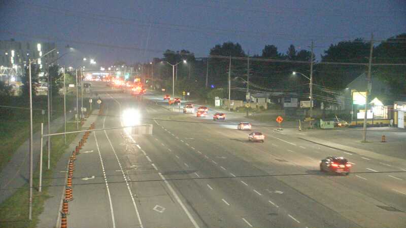 Traffic camera image at 2025-07-31 01:10:22