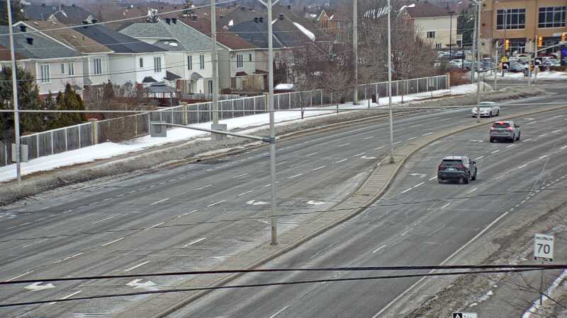 Traffic camera image at 2025-03-09 13:20:17