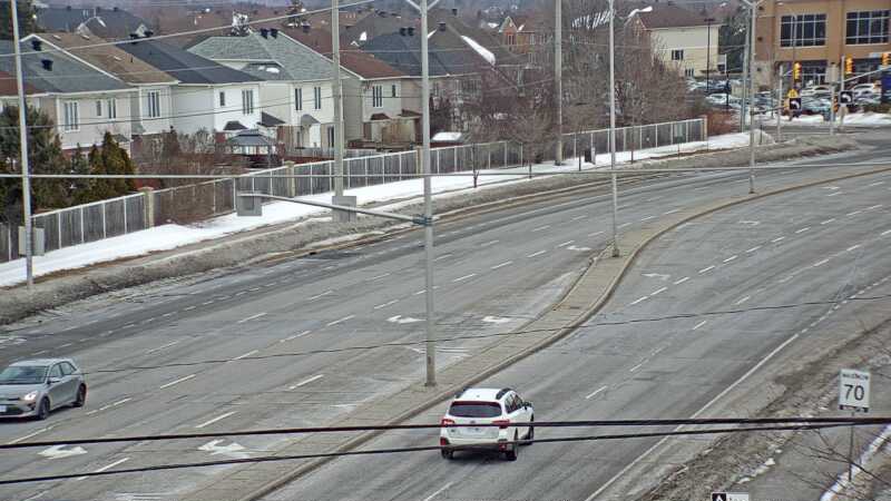 Traffic camera image at 2025-03-09 13:40:31