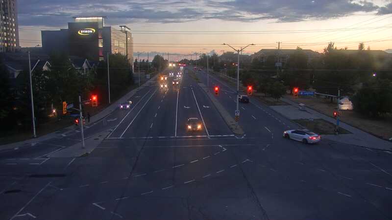 Traffic camera image at 2025-08-25 00:05:23