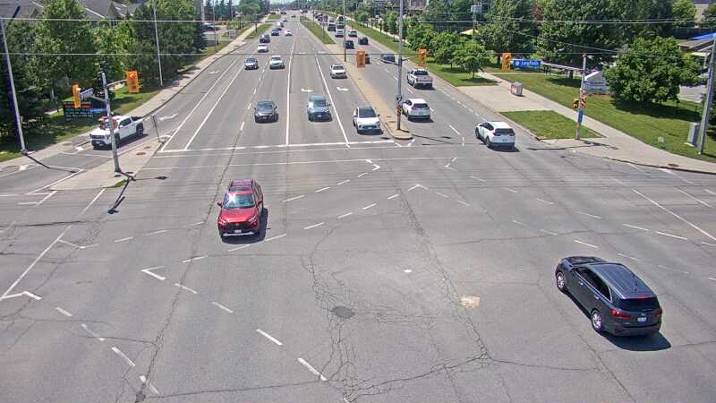 Traffic camera image at 2025-06-30 17:40:19