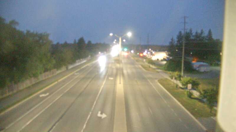 Traffic camera image at 2025-08-04 01:05:15