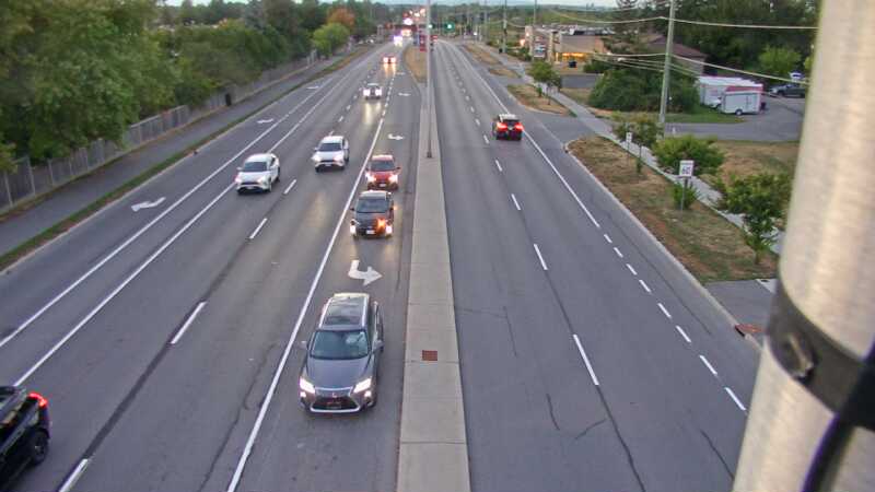 Traffic camera image at 2025-08-25 00:00:20