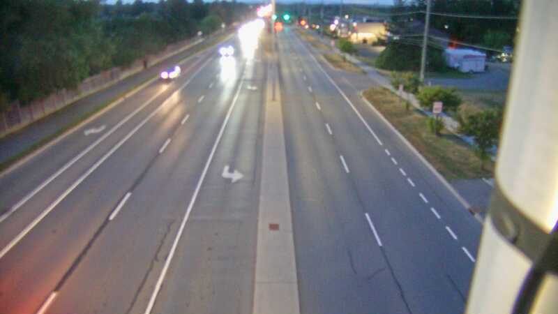 Traffic camera image at 2025-08-25 00:20:19