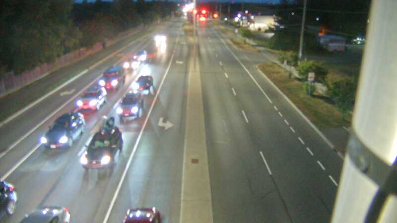 Traffic camera image at 2025-08-25 00:35:18