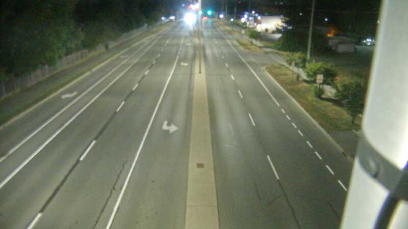 Traffic camera image at 2025-08-25 02:40:17