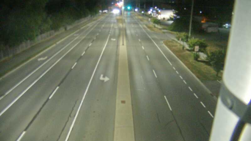 Traffic camera image at 2025-08-25 03:05:21