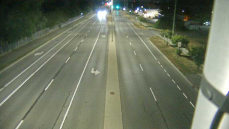 Traffic camera image at 2025-08-25 04:00:20