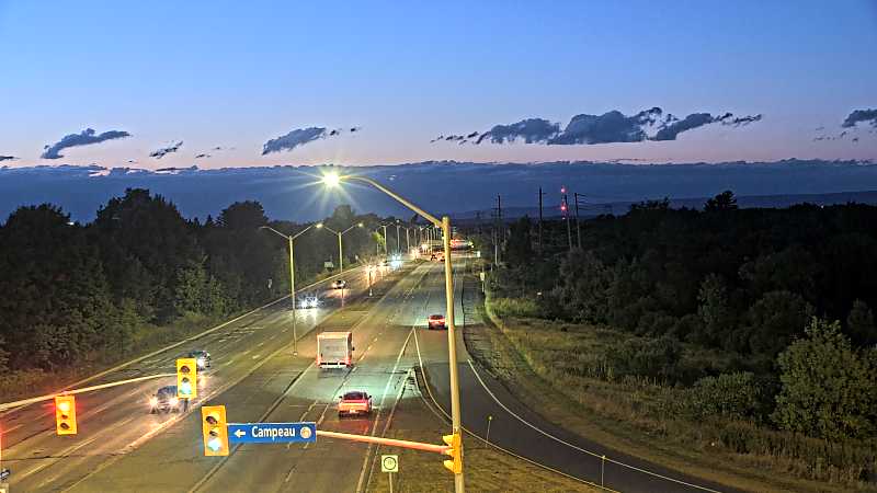 Traffic camera image at 2025-08-25 00:35:18