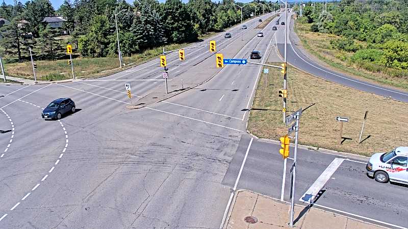 Traffic camera image at 2025-08-31 17:05:20
