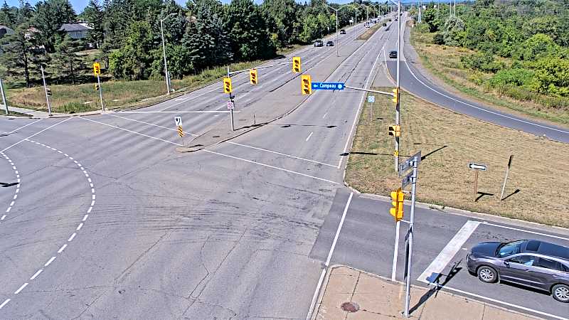 Traffic camera image at 2025-08-31 17:15:25