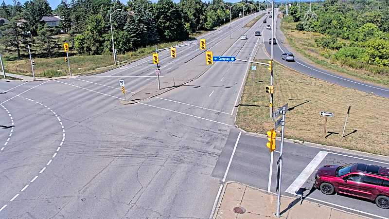 Traffic camera image at 2025-08-31 17:25:24
