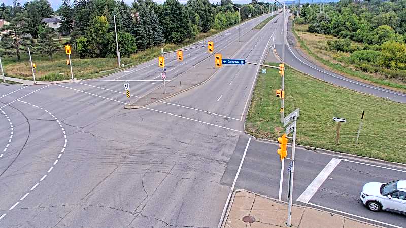 Traffic camera image at 2025-09-07 10:40:21
