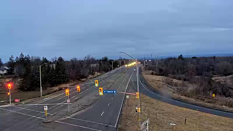 Traffic camera image at 2025-03-25 10:45:18