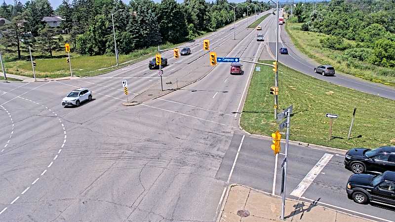 Traffic camera image at 2025-06-30 17:45:25