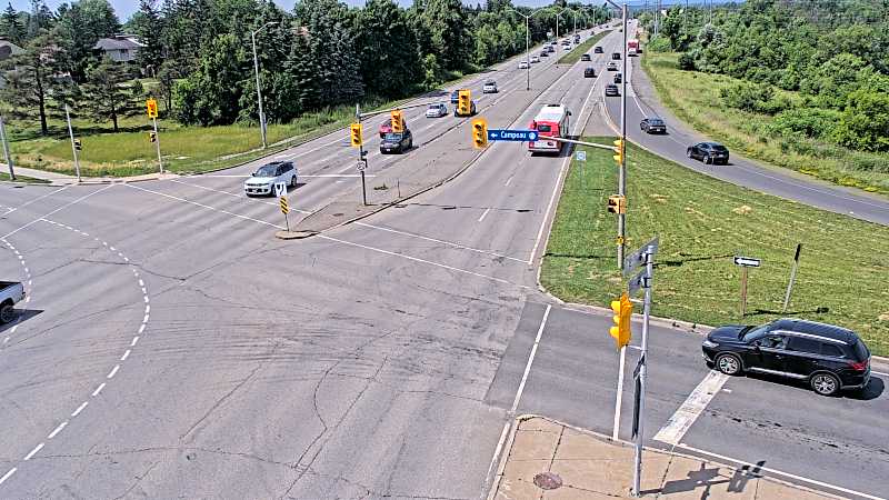 Traffic camera image at 2025-06-30 18:25:21