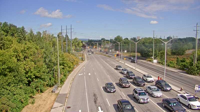 Traffic camera image at 2025-08-24 14:40:06