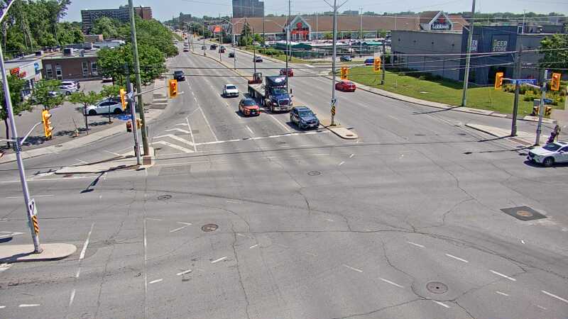 Traffic camera image at 2025-06-30 15:45:11