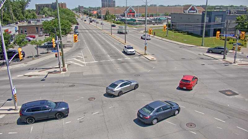 Traffic camera image at 2025-06-30 16:37:01