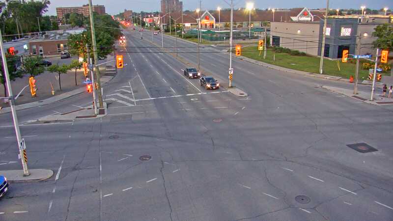 Traffic camera image at 2025-07-04 01:05:06