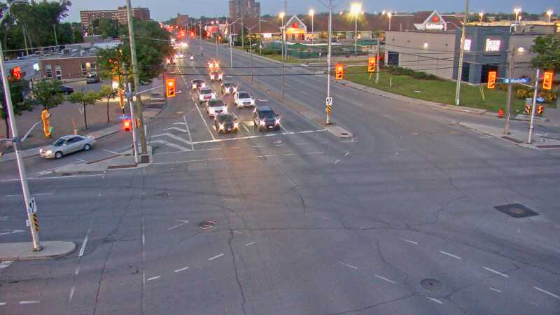 Traffic camera image at 2025-07-04 01:10:05