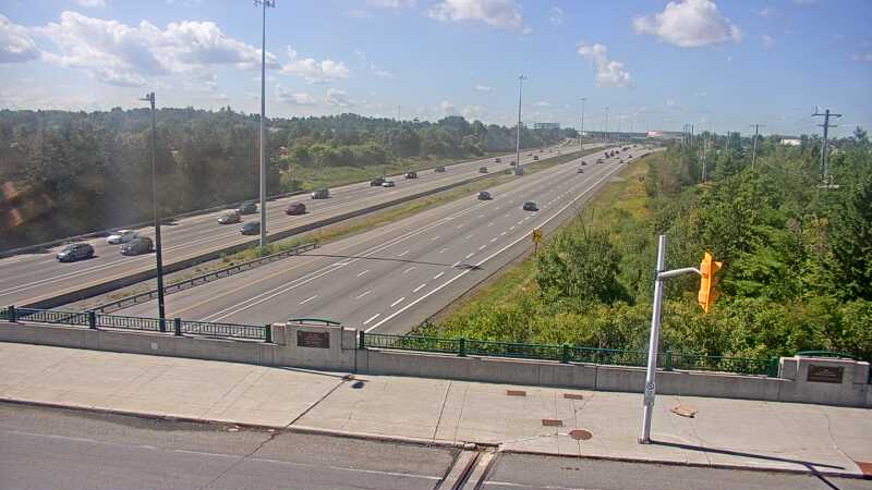 Traffic camera image at 2025-08-24 15:20:19