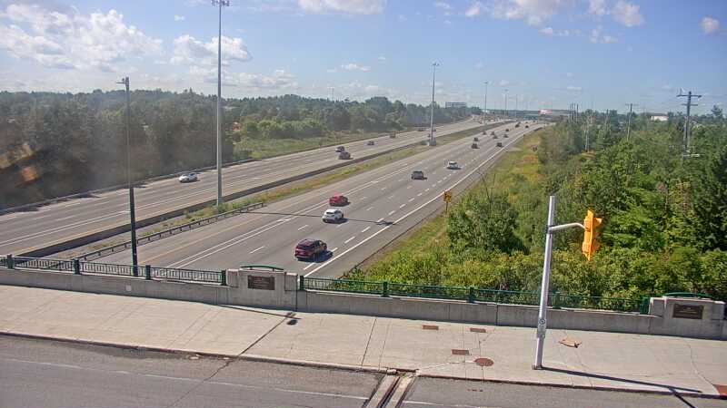 Traffic camera image at 2025-08-24 15:25:23