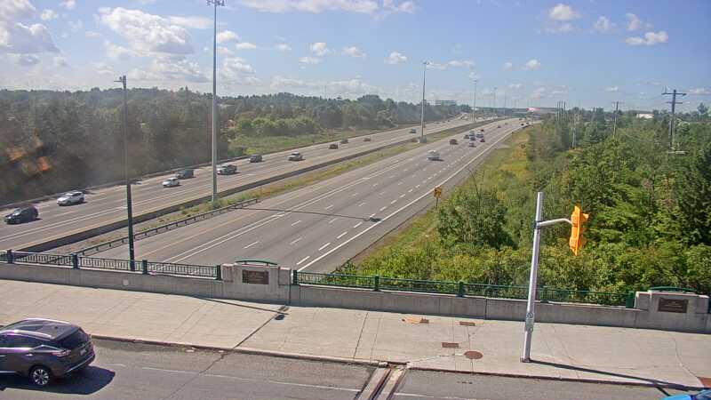 Traffic camera image at 2025-08-24 15:30:23