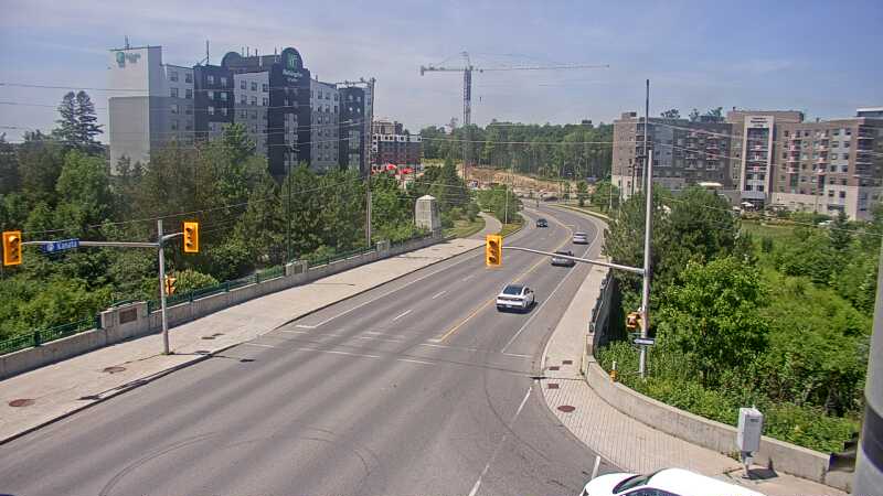 Traffic camera image at 2025-06-30 17:20:30