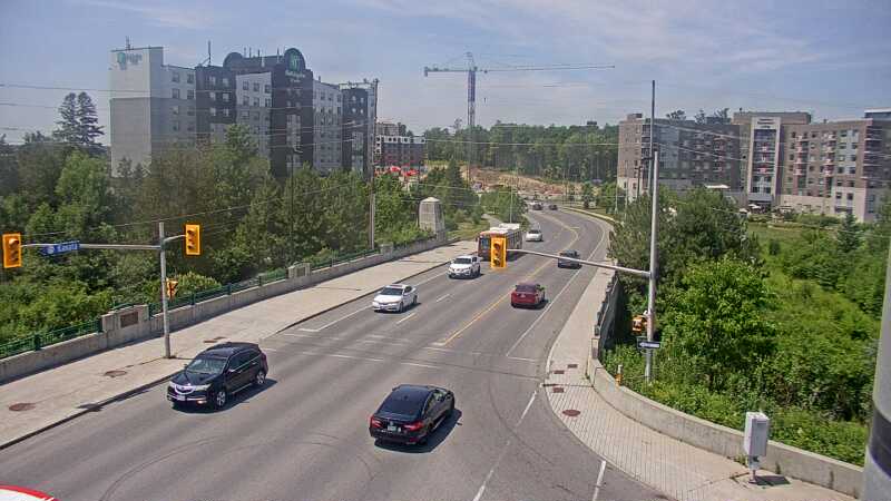 Traffic camera image at 2025-06-30 17:40:19
