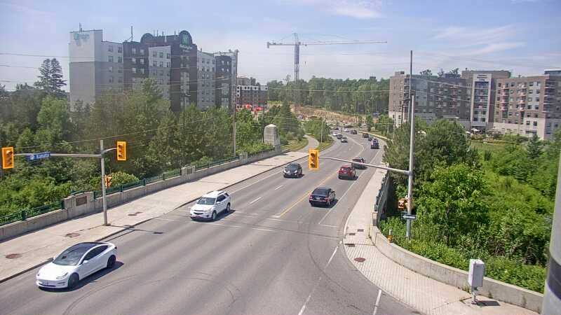 Traffic camera image at 2025-06-30 18:00:21