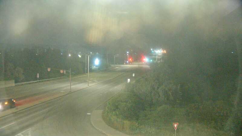 Traffic camera image at 2025-08-04 01:40:17