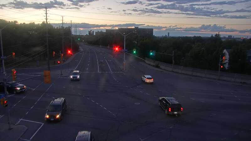 Traffic camera image at 2025-08-25 00:05:23