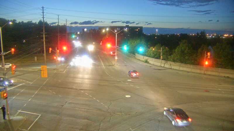 Traffic camera image at 2025-08-25 00:35:18