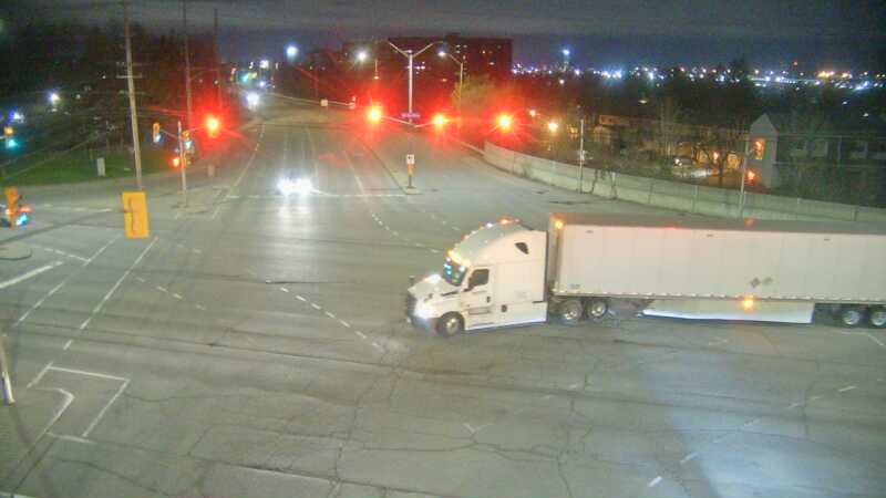 Traffic camera image at 2025-05-09 06:10:15