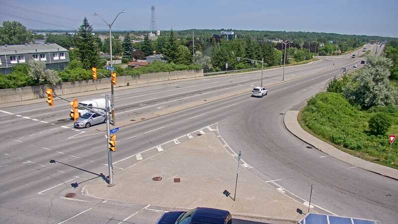 Traffic camera image at 2025-06-30 17:05:27