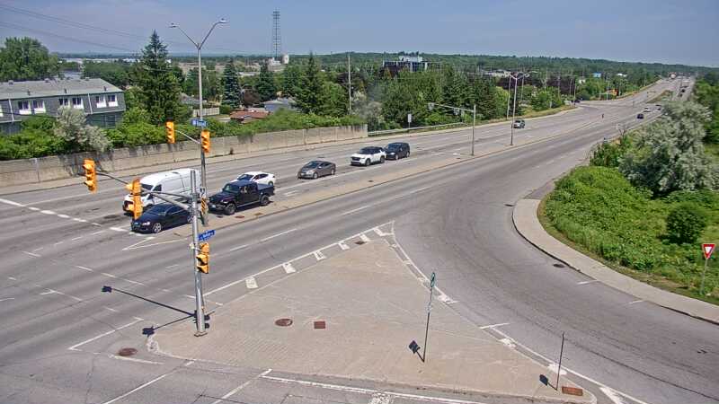 Traffic camera image at 2025-06-30 17:25:33