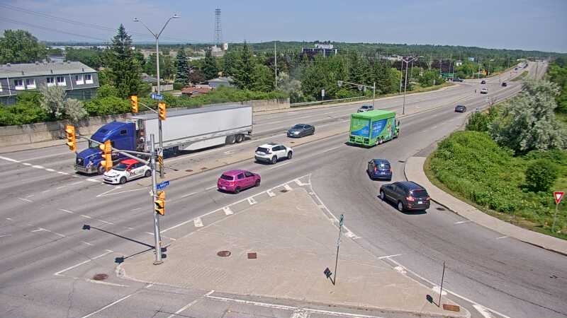 Traffic camera image at 2025-06-30 17:30:31