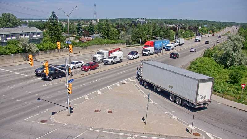 Traffic camera image at 2025-06-30 17:36:56