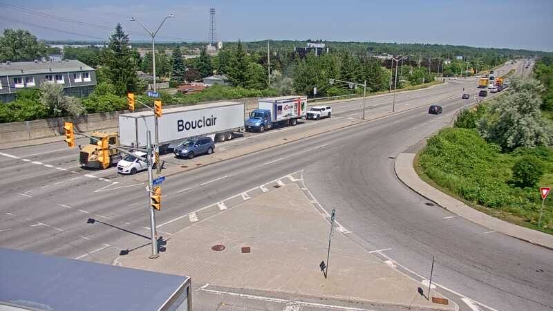 Traffic camera image at 2025-06-30 17:45:25