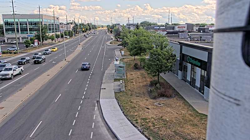 Traffic camera image at 2025-08-24 15:05:17