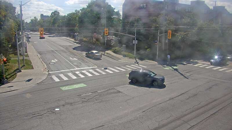 Traffic camera image at 2025-09-14 17:10:22